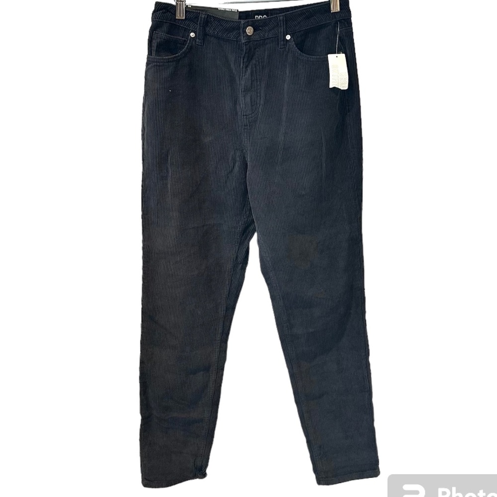 BDG Urban Outfitters Grey Corduroy Mom High-Rise Pants Size 28 NWT